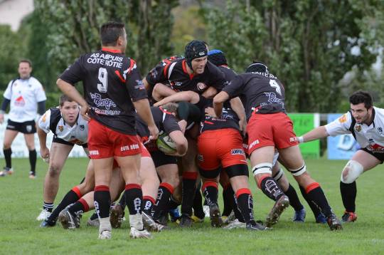 Rugby : Nuits Saint Georges / Ampuis