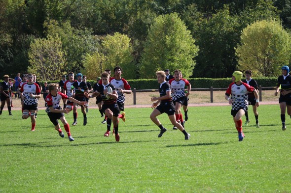 Rugby : l\'entente Ampuis Vienne Condrieu perd son premier match